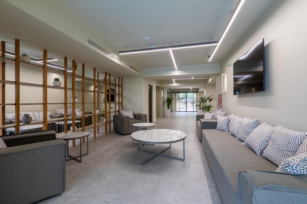 Agelia Beach Hotel Sfáka エクステリア 写真