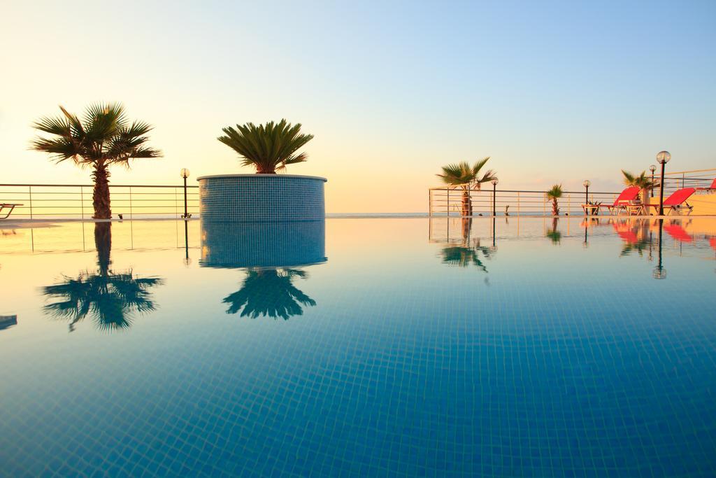Agelia Beach Hotel Sfáka エクステリア 写真