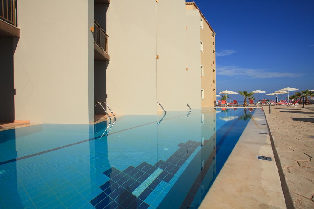 Agelia Beach Hotel Sfáka エクステリア 写真