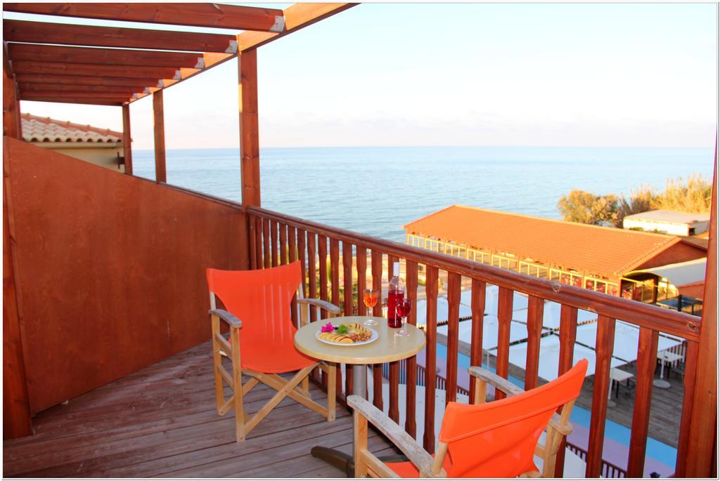 Agelia Beach Hotel Sfáka エクステリア 写真