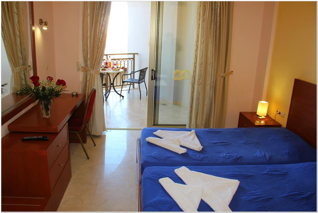 Agelia Beach Hotel Sfáka エクステリア 写真
