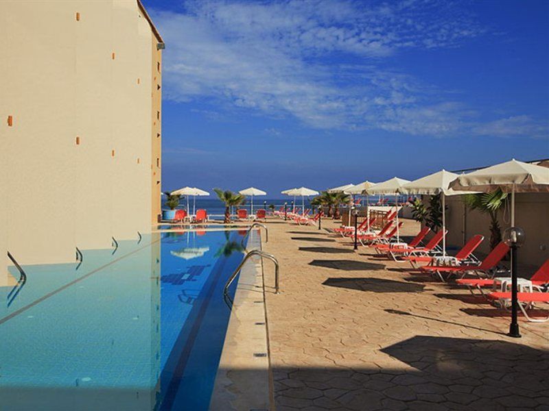 Agelia Beach Hotel Sfáka エクステリア 写真